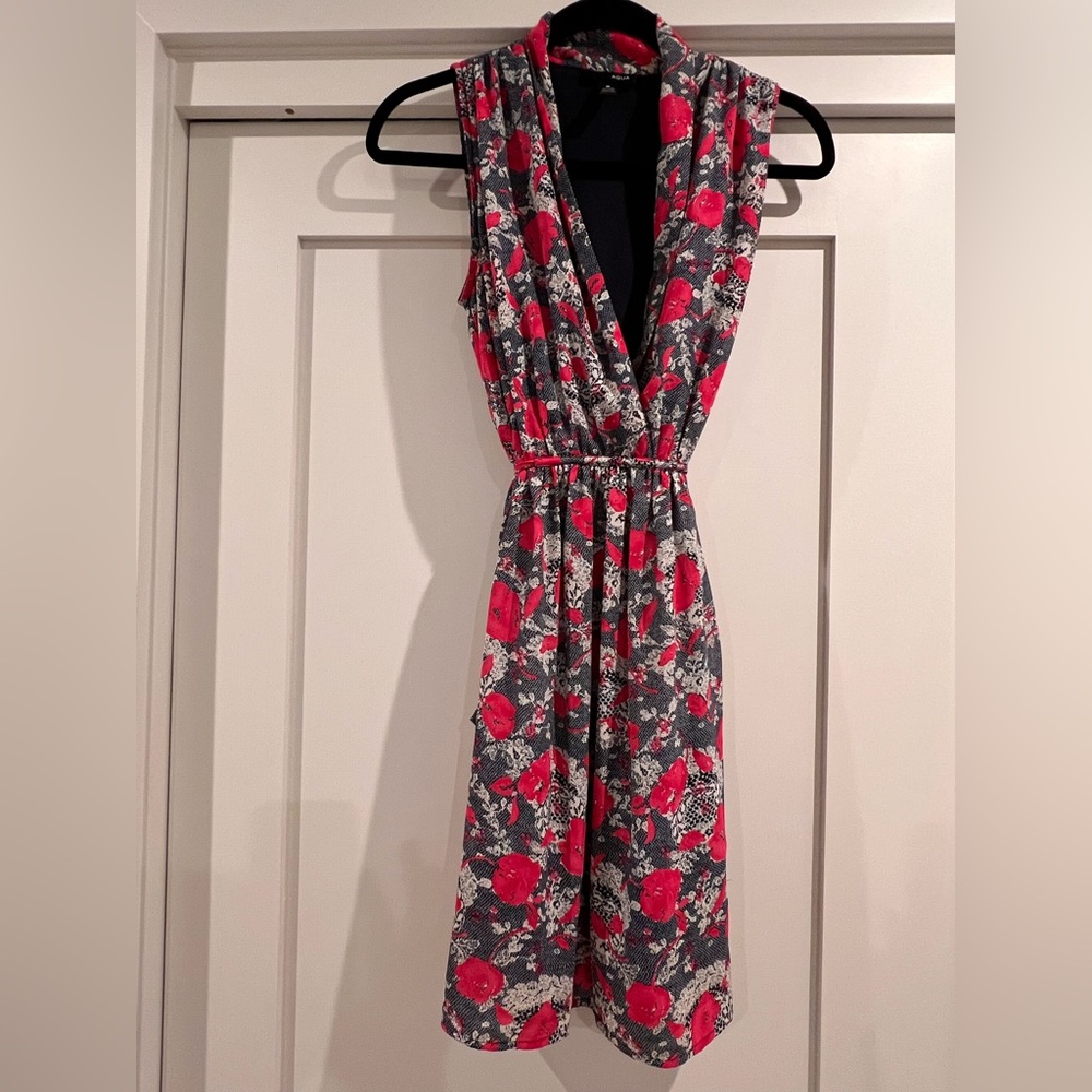 Aqua size S floral sleeveless knee length dress with tie waist.  Summer perfect!